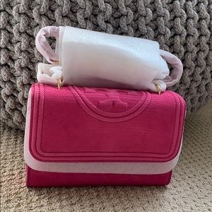 NEW Fuchsia  Tory Burch Shoulder bag